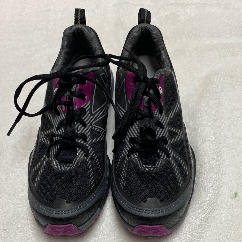 Pearl Izumi Black and Purple Women's Athletic Shoes
